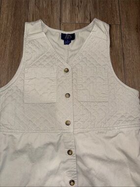 Vintage Quilted Cream Button-Front Sleeveless Dress. Pockets on sides.